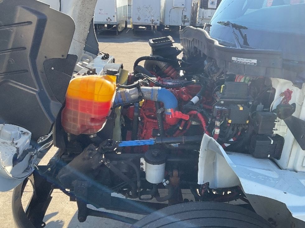 Medium Duty Box Truck-Light and Medium Duty Trucks-International-2020-MV607-Windsor-WI-234,837\n\t\tmiles-$ 40,750 - Image 23