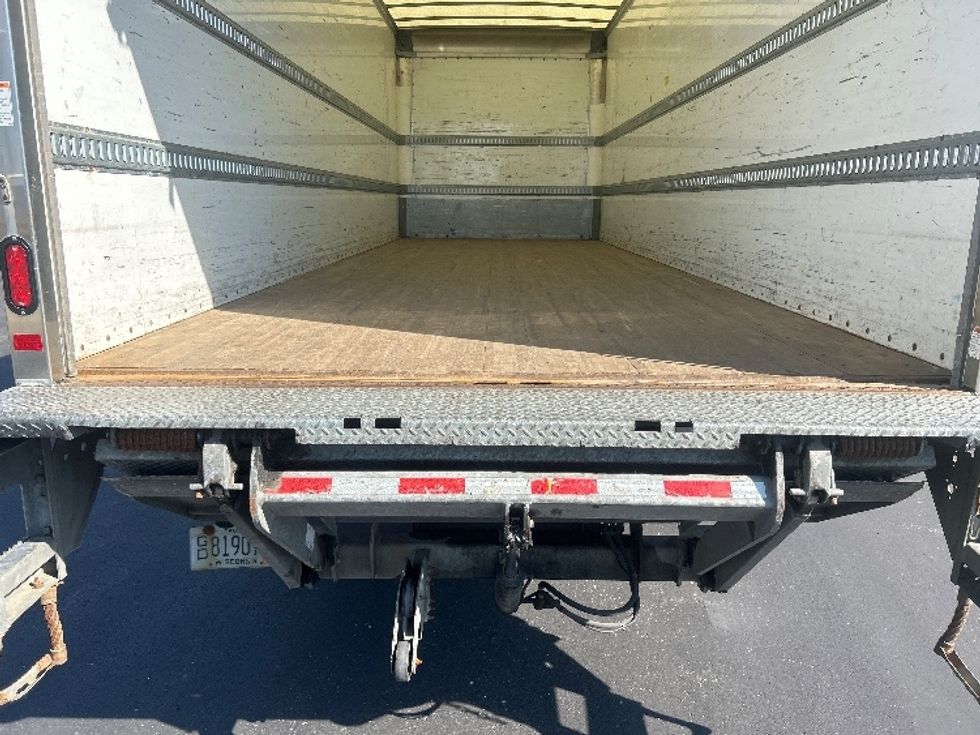 Medium Duty Box Truck-Light and Medium Duty Trucks-International-2020-MV607-Windsor-WI-84,396\n\t\tmiles-$ 69,250 - Image 10