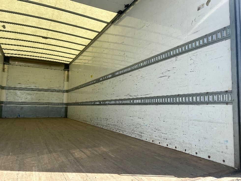 Medium Duty Box Truck-Light and Medium Duty Trucks-International-2020-MV607-Windsor-WI-84,396\n\t\tmiles-$ 69,250 - Image 12