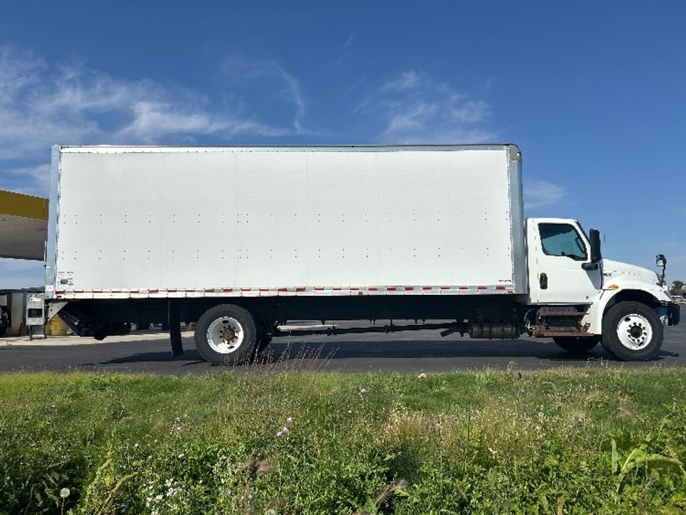Medium Duty Box Truck-Light and Medium Duty Trucks-International-2020-MV607-Windsor-WI-84,396\n\t\tmiles-$ 69,250 - Image 15
