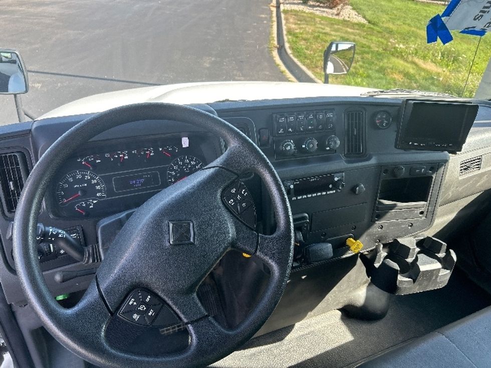 Medium Duty Box Truck-Light and Medium Duty Trucks-International-2020-MV607-Windsor-WI-84,396\n\t\tmiles-$ 69,250 - Image 18