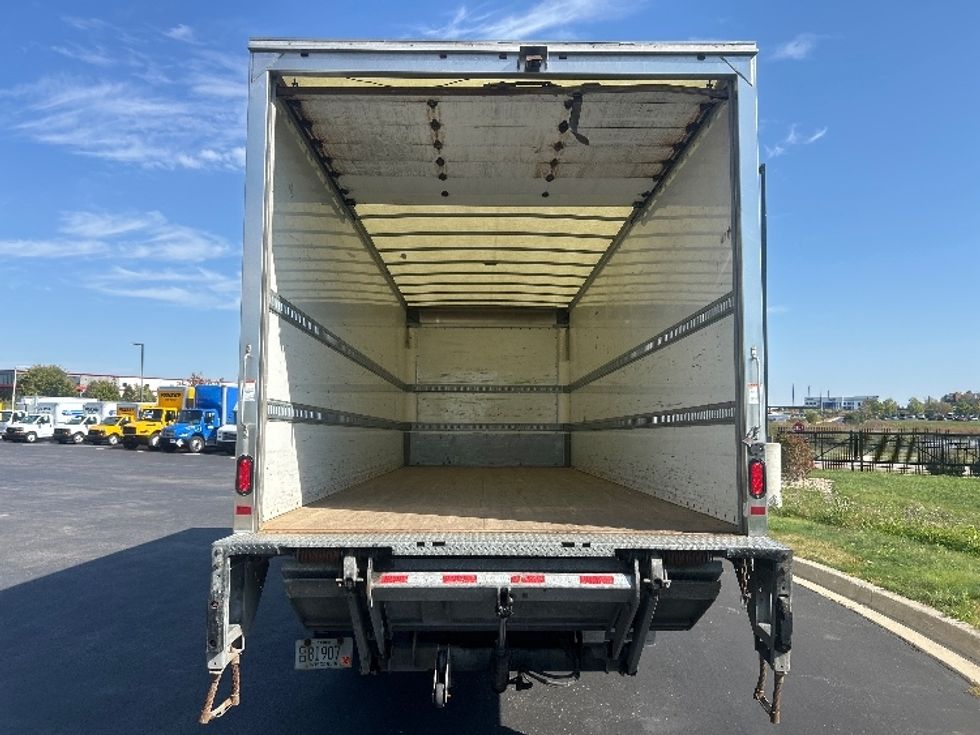 Medium Duty Box Truck-Light and Medium Duty Trucks-International-2020-MV607-Windsor-WI-84,396\n\t\tmiles-$ 69,250 - Image 8