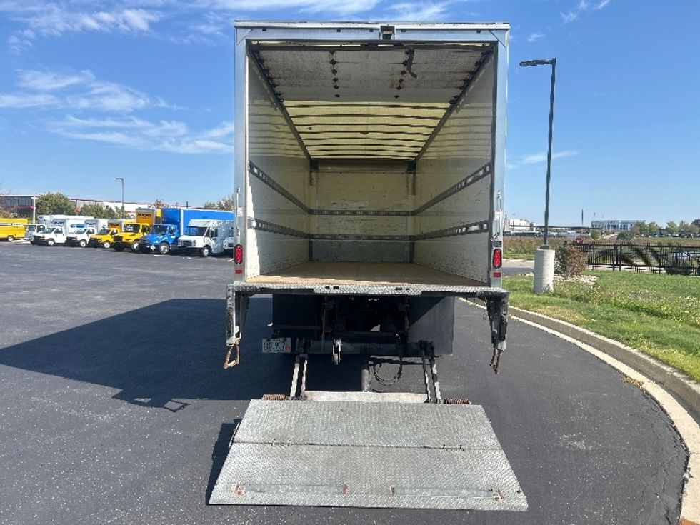 Medium Duty Box Truck-Light and Medium Duty Trucks-International-2020-MV607-Windsor-WI-84,396\n\t\tmiles-$ 69,250 - Image 9