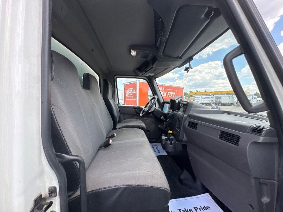 Medium Duty Box Truck-Light and Medium Duty Trucks-International-2020-MV607-Windsor-WI-95,128\n\t\tmiles-$ 56,250 - Image 22