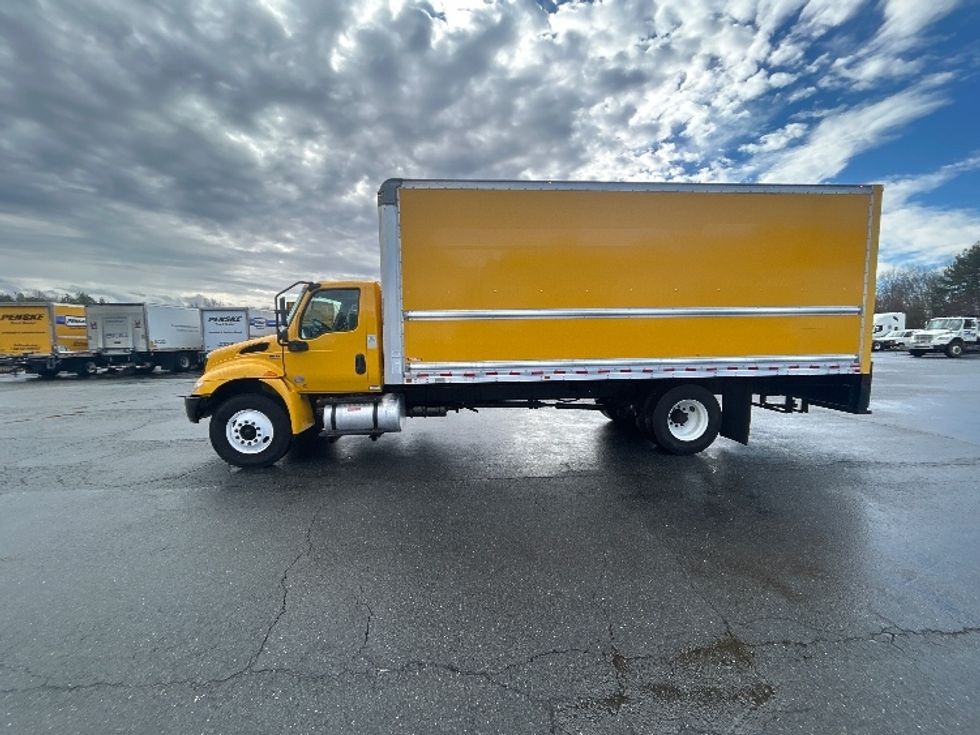 Medium Duty Box Truck-Light and Medium Duty Trucks-International-2020-MV607-Winston Salem-NC-185,154\n\t\tmiles-$ 30,000 - Image 4