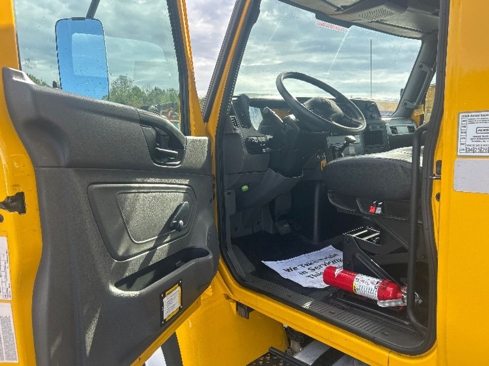 Medium Duty Box Truck-Light and Medium Duty Trucks-International-2020-MV607-Winston Salem-NC-185,154\n\t\tmiles-$ 30,000 - Image 15