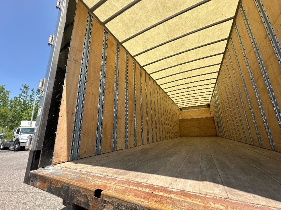 Medium Duty Box Truck-Light and Medium Duty Trucks-International-2020-MV607-Wixom-MI-101,295\n\t\tmiles-$ 60,000 - Image 10