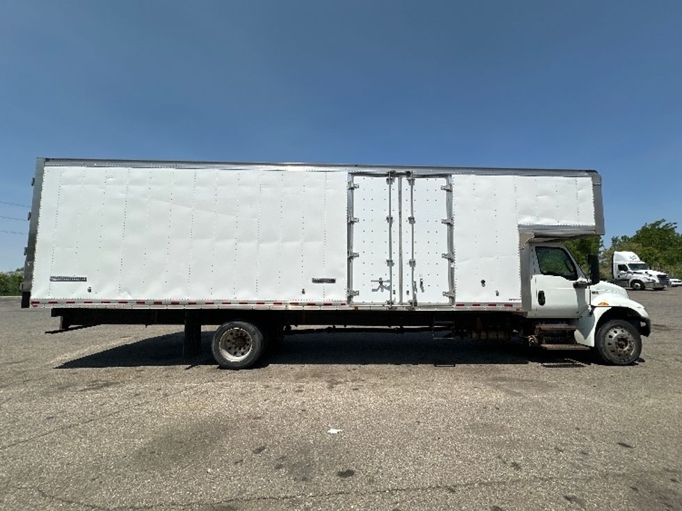 Medium Duty Box Truck-Light and Medium Duty Trucks-International-2020-MV607-Wixom-MI-101,295\n\t\tmiles-$ 60,000 - Image 14