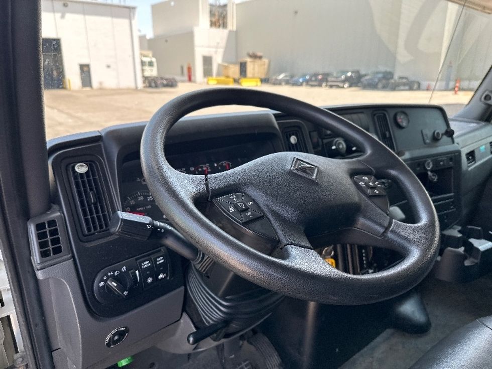 Medium Duty Box Truck-Light and Medium Duty Trucks-International-2020-MV607-Wixom-MI-101,295\n\t\tmiles-$ 60,000 - Image 16