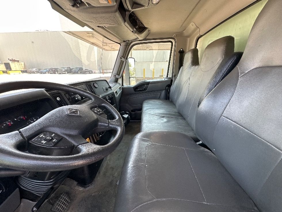 Medium Duty Box Truck-Light and Medium Duty Trucks-International-2020-MV607-Wixom-MI-101,295\n\t\tmiles-$ 60,000 - Image 18
