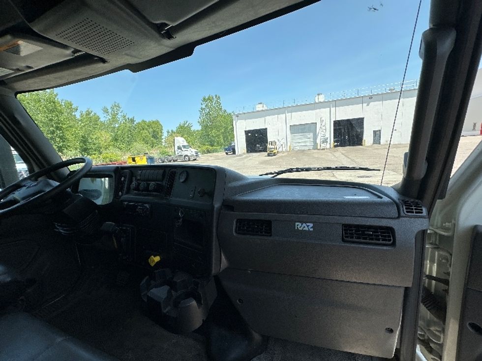 Medium Duty Box Truck-Light and Medium Duty Trucks-International-2020-MV607-Wixom-MI-101,295\n\t\tmiles-$ 60,000 - Image 20