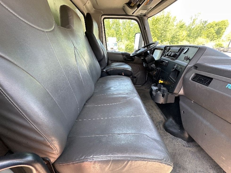 Medium Duty Box Truck-Light and Medium Duty Trucks-International-2020-MV607-Wixom-MI-101,295\n\t\tmiles-$ 60,000 - Image 21