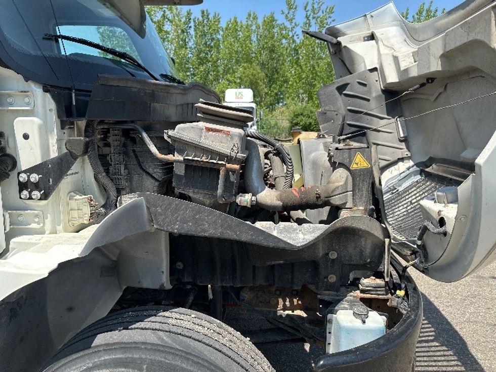 Medium Duty Box Truck-Light and Medium Duty Trucks-International-2020-MV607-Wixom-MI-101,295\n\t\tmiles-$ 60,000 - Image 22