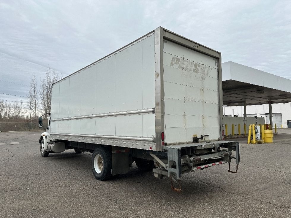 Medium Duty Box Truck-Light and Medium Duty Trucks-International-2020-MV607-Wixom-MI-169,337\n\t\tmiles-$ 46,750 - Image 6