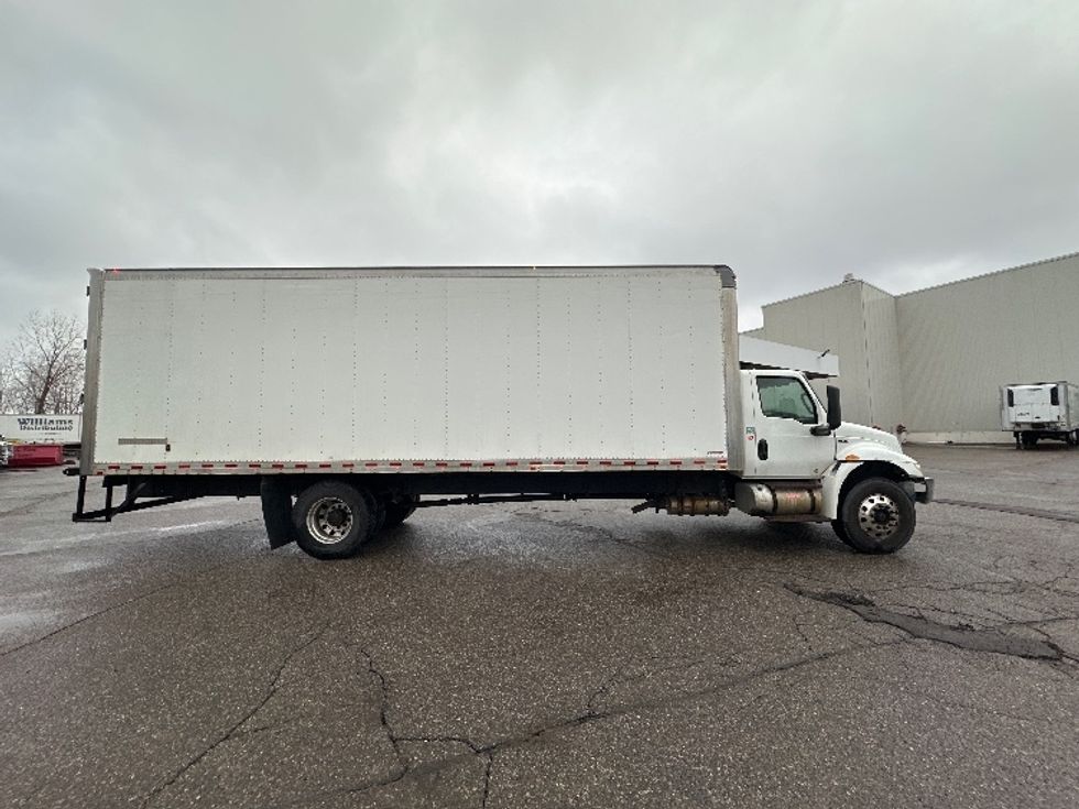 Medium Duty Box Truck-Light and Medium Duty Trucks-International-2020-MV607-Wixom-MI-237,549\n\t\tmiles-$ 27,750 - Image 14