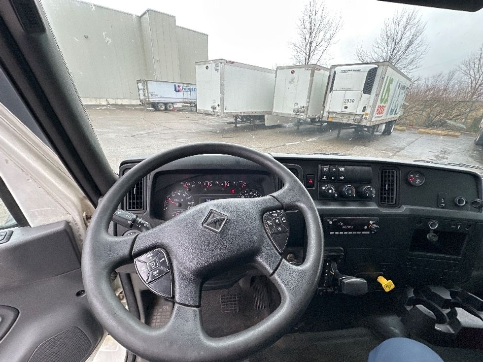 Medium Duty Box Truck-Light and Medium Duty Trucks-International-2020-MV607-Wixom-MI-237,549\n\t\tmiles-$ 27,750 - Image 17