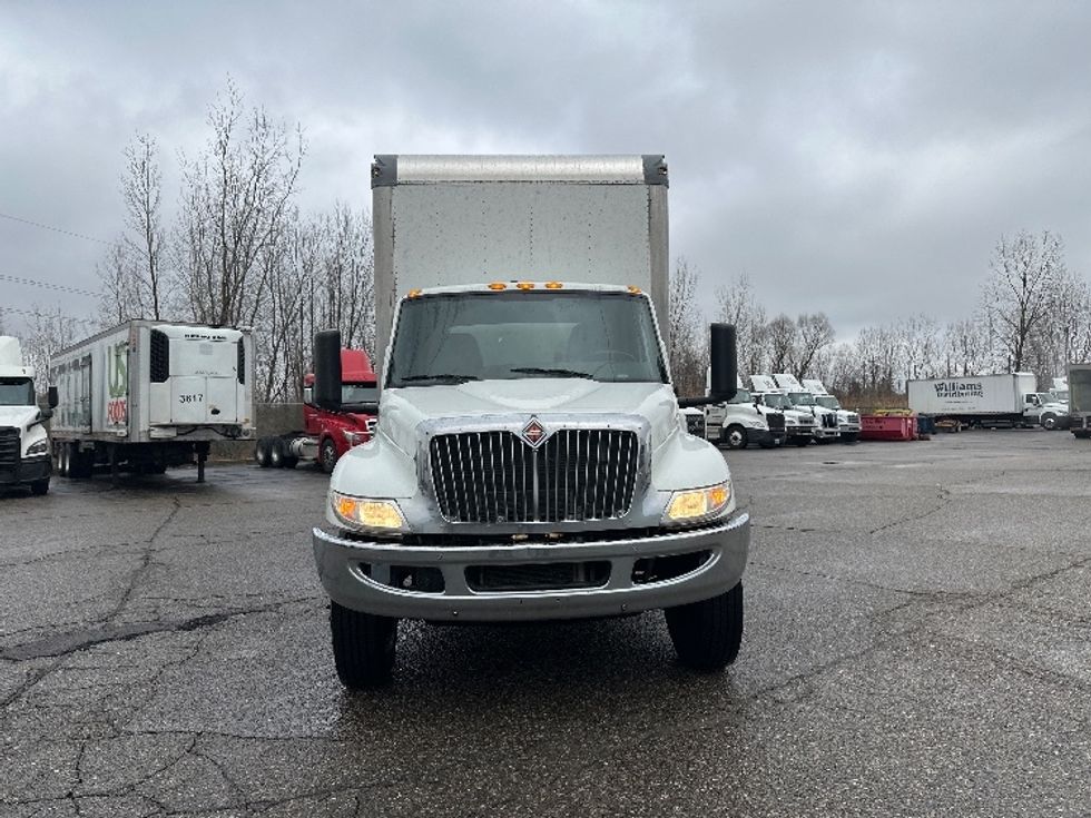 Medium Duty Box Truck-Light and Medium Duty Trucks-International-2020-MV607-Wixom-MI-237,549\n\t\tmiles-$ 27,750 - Image 2