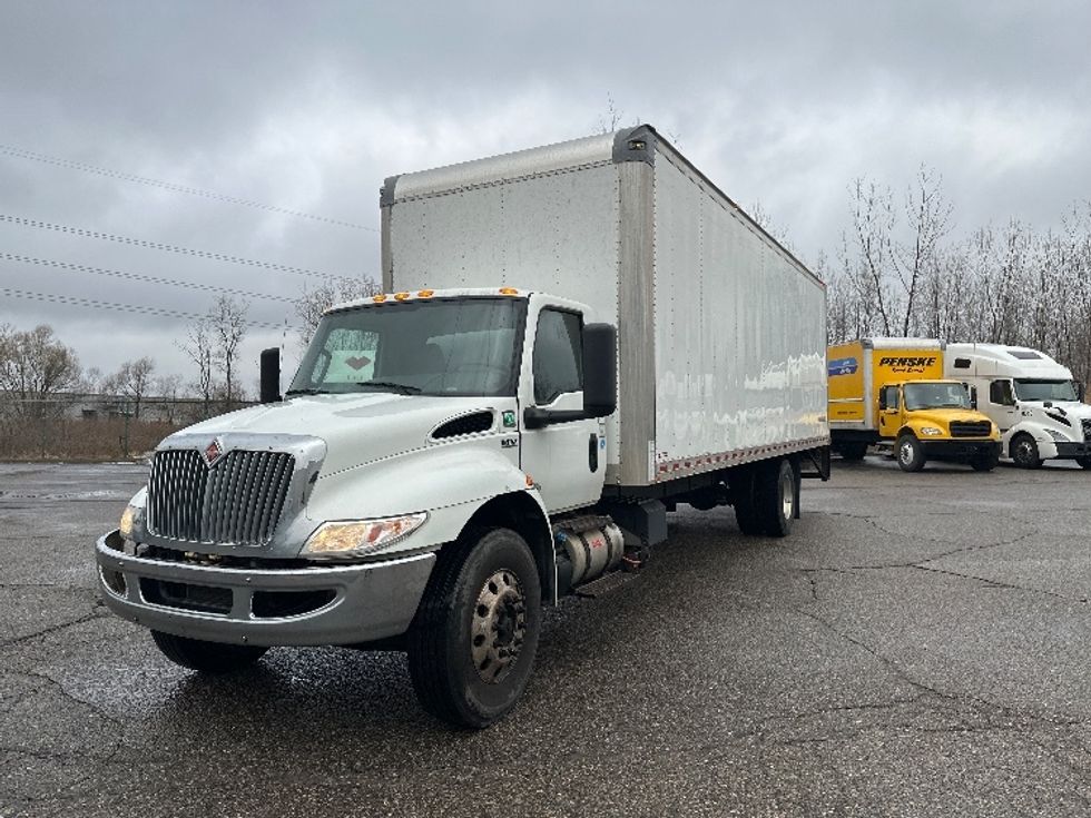 Medium Duty Box Truck-Light and Medium Duty Trucks-International-2020-MV607-Wixom-MI-237,549\n\t\tmiles-$ 27,750 - Image 3
