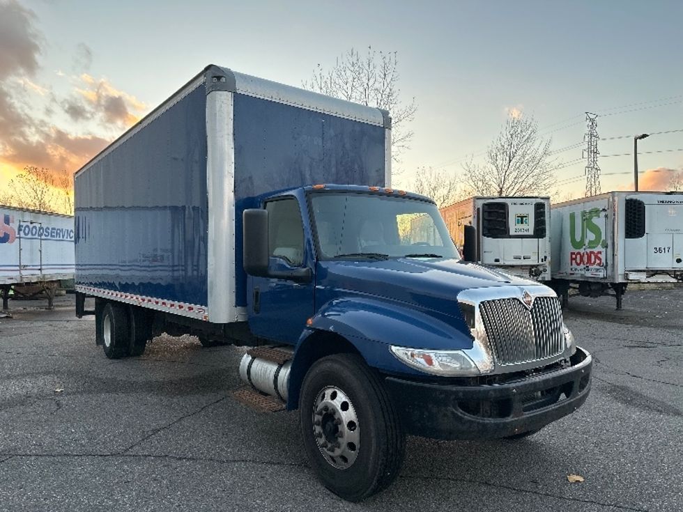 Medium Duty Box Truck-Light and Medium Duty Trucks-International-2020-MV607-Wixom-MI-287,889\n\t\tmiles-$ 28,000 - Image 1