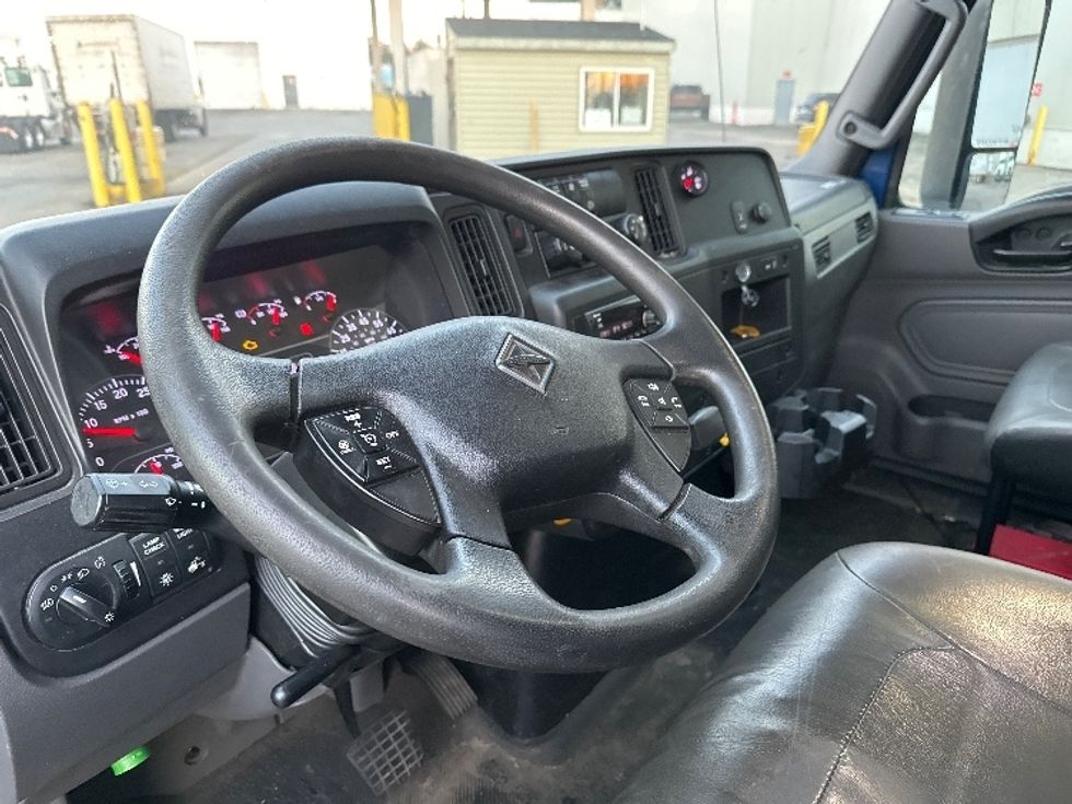 Medium Duty Box Truck-Light and Medium Duty Trucks-International-2020-MV607-Wixom-MI-287,889\n\t\tmiles-$ 28,000 - Image 16