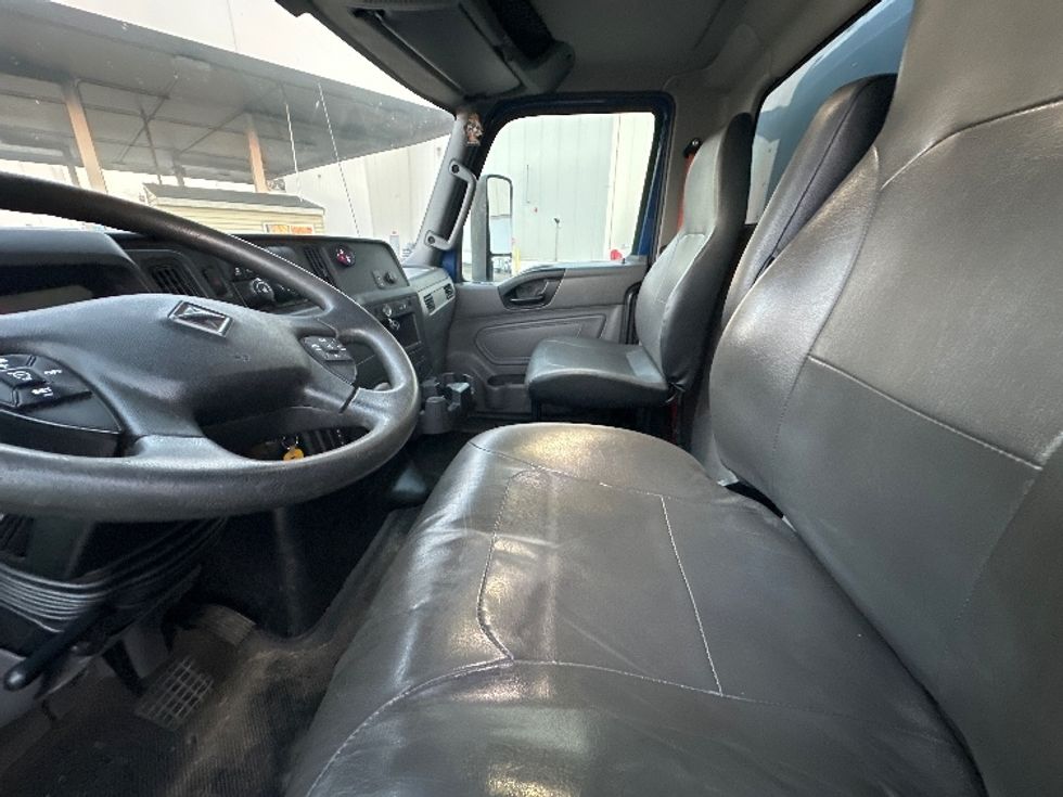 Medium Duty Box Truck-Light and Medium Duty Trucks-International-2020-MV607-Wixom-MI-287,889\n\t\tmiles-$ 28,000 - Image 18