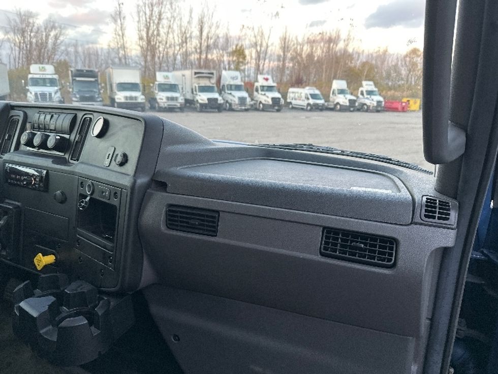 Medium Duty Box Truck-Light and Medium Duty Trucks-International-2020-MV607-Wixom-MI-287,889\n\t\tmiles-$ 28,000 - Image 20