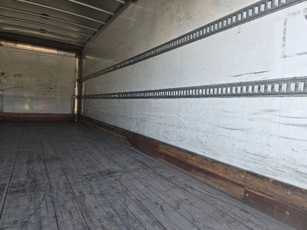 Medium Duty Box Truck-Light and Medium Duty Trucks-International-2020-MV607-Yakima-WA-258,717\n\t\tmiles-$ 31,500 - Image 11