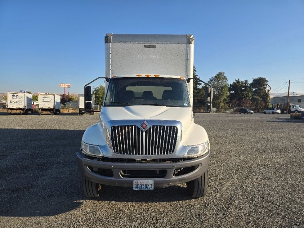 Medium Duty Box Truck-Light and Medium Duty Trucks-International-2020-MV607-Yakima-WA-258,717\n\t\tmiles-$ 31,500 - Image 2