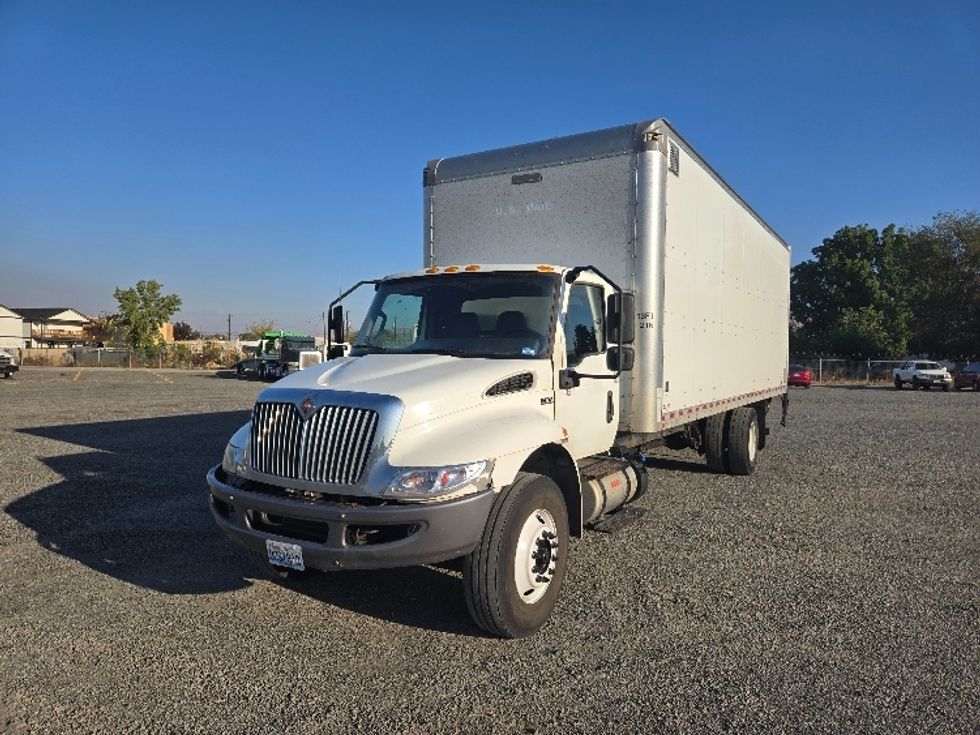 Medium Duty Box Truck-Light and Medium Duty Trucks-International-2020-MV607-Yakima-WA-258,717\n\t\tmiles-$ 31,500 - Image 3