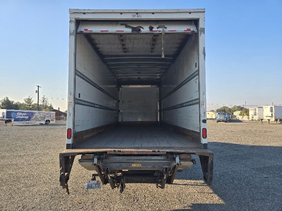 Medium Duty Box Truck-Light and Medium Duty Trucks-International-2020-MV607-Yakima-WA-258,717\n\t\tmiles-$ 31,500 - Image 8