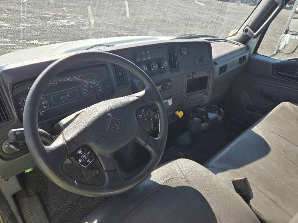 Medium Duty Box Truck-Light and Medium Duty Trucks-International-2020-MV607-Yakima-WA-291,145\n\t\tmiles-$ 26,750 - Image 18