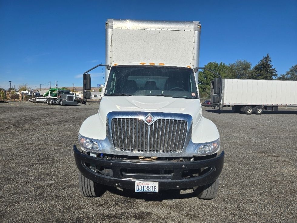 Medium Duty Box Truck-Light and Medium Duty Trucks-International-2020-MV607-Yakima-WA-291,145\n\t\tmiles-$ 26,750 - Image 2