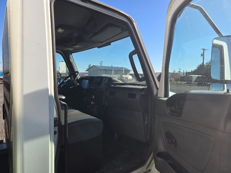 Medium Duty Box Truck-Light and Medium Duty Trucks-International-2020-MV607-Yakima-WA-291,145\n\t\tmiles-$ 26,750 - Image 20