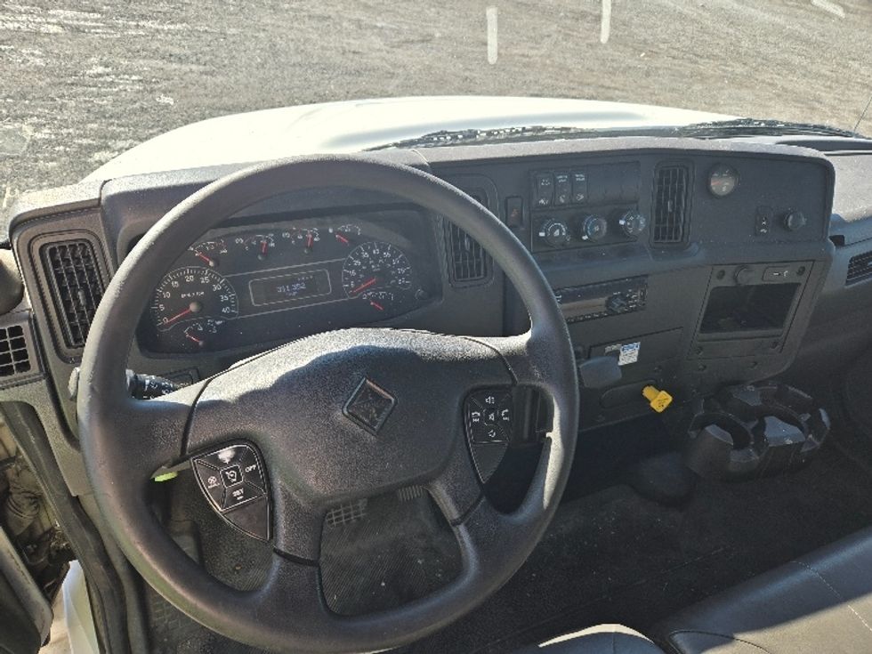 Medium Duty Box Truck-Light and Medium Duty Trucks-International-2020-MV607-Yakima-WA-310,011\n\t\tmiles-$ 23,250 - Image 17