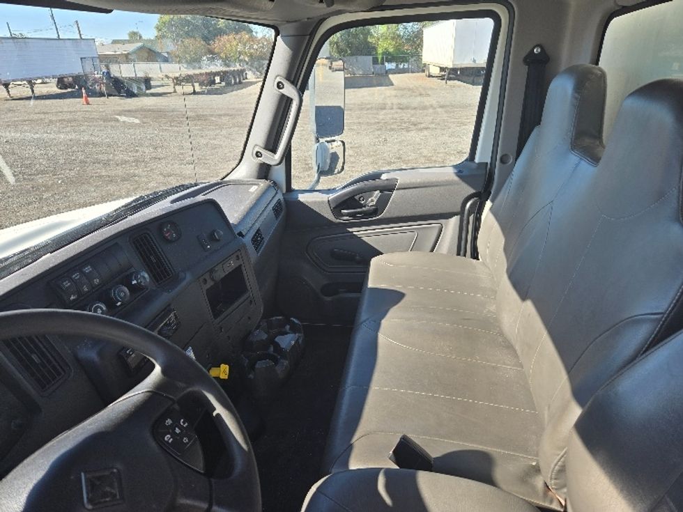 Medium Duty Box Truck-Light and Medium Duty Trucks-International-2020-MV607-Yakima-WA-310,011\n\t\tmiles-$ 23,250 - Image 18