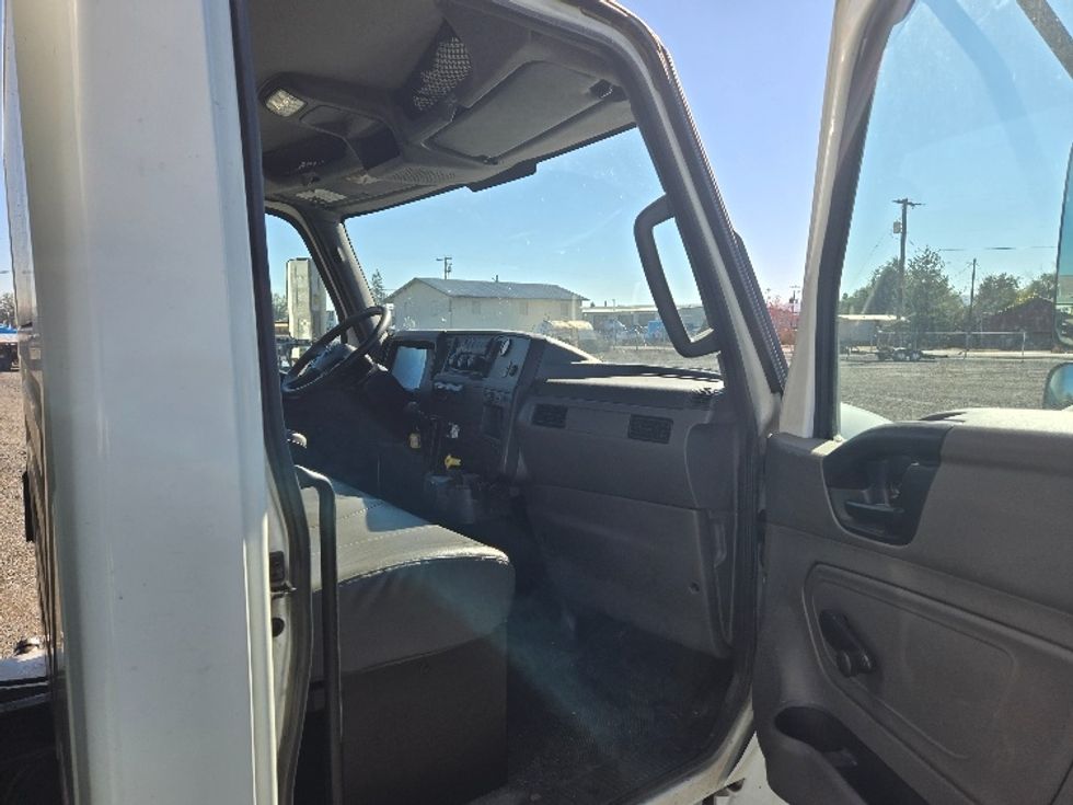 Medium Duty Box Truck-Light and Medium Duty Trucks-International-2020-MV607-Yakima-WA-310,011\n\t\tmiles-$ 23,250 - Image 19