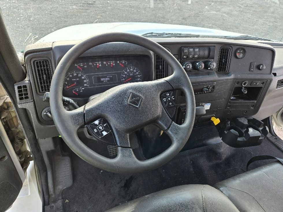 Medium Duty Box Truck-Light and Medium Duty Trucks-International-2020-MV607-Yakima-WA-329,880\n\t\tmiles-$ 21,750 - Image 19