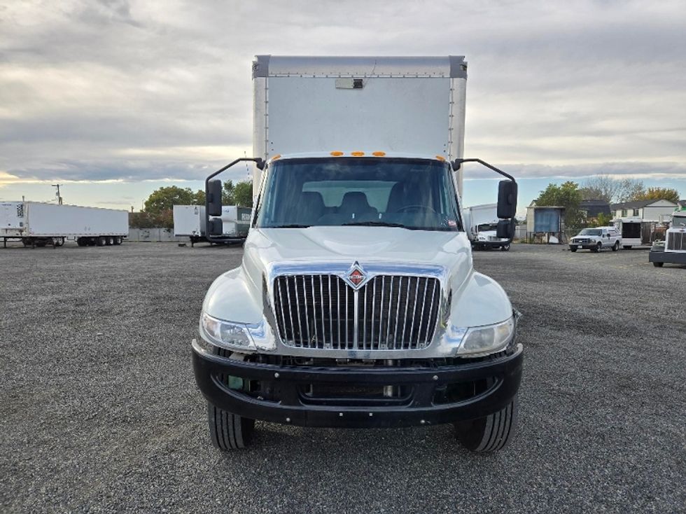 Medium Duty Box Truck-Light and Medium Duty Trucks-International-2020-MV607-Yakima-WA-329,880\n\t\tmiles-$ 21,750 - Image 2