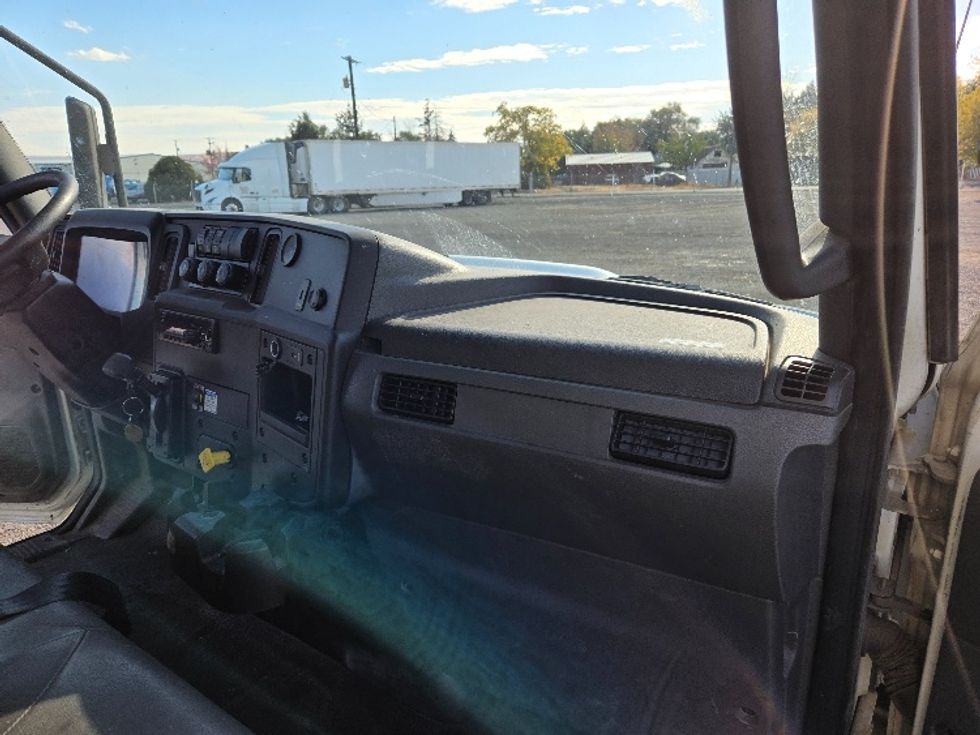 Medium Duty Box Truck-Light and Medium Duty Trucks-International-2020-MV607-Yakima-WA-329,880\n\t\tmiles-$ 21,750 - Image 21