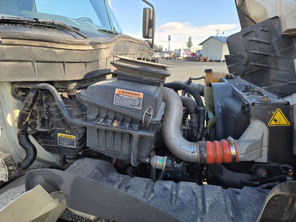 Medium Duty Box Truck-Light and Medium Duty Trucks-International-2020-MV607-Yakima-WA-329,880\n\t\tmiles-$ 21,750 - Image 23