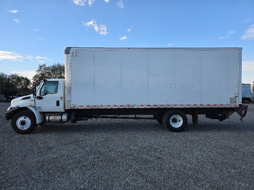 Medium Duty Box Truck-Light and Medium Duty Trucks-International-2020-MV607-Yakima-WA-329,880\n\t\tmiles-$ 21,750 - Image 4