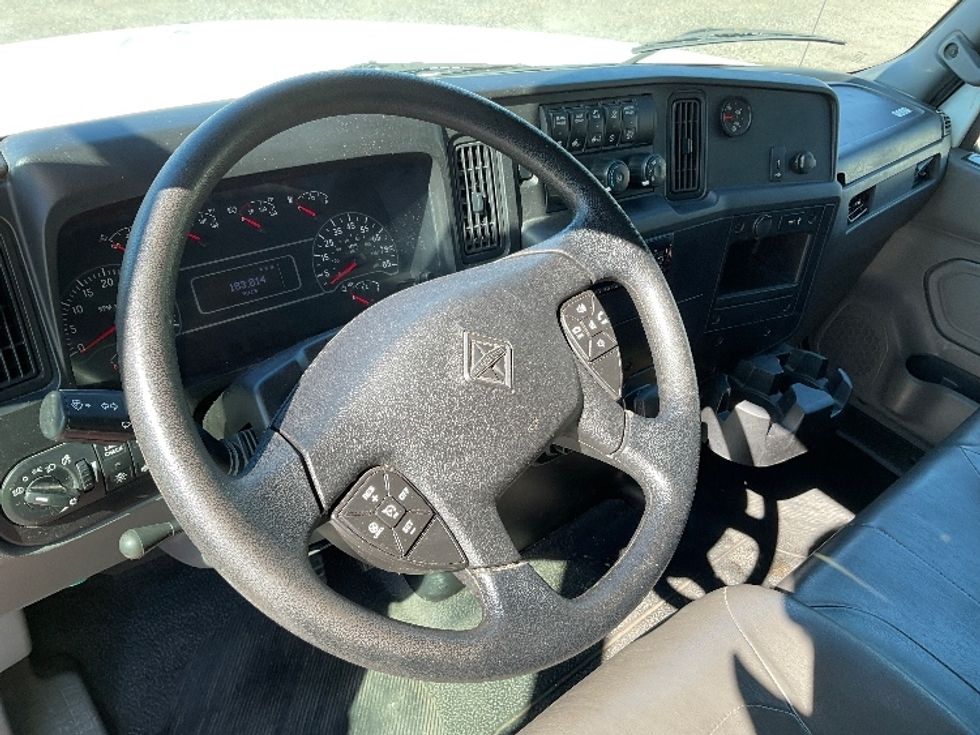 Medium Duty Box Truck-Light and Medium Duty Trucks-International-2020-MV607-Youngstown-OH-182,515\n\t\tmiles-$ 46,750 - Image 17