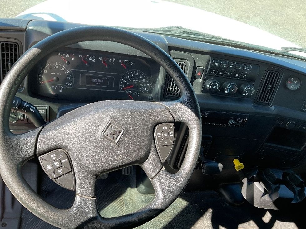 Medium Duty Box Truck-Light and Medium Duty Trucks-International-2020-MV607-Youngstown-OH-182,515\n\t\tmiles-$ 46,750 - Image 18