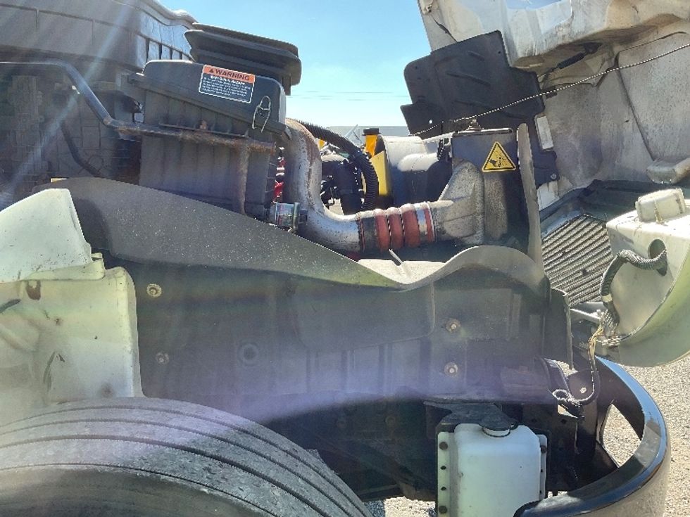 Medium Duty Box Truck-Light and Medium Duty Trucks-International-2020-MV607-Youngstown-OH-182,515\n\t\tmiles-$ 46,750 - Image 23