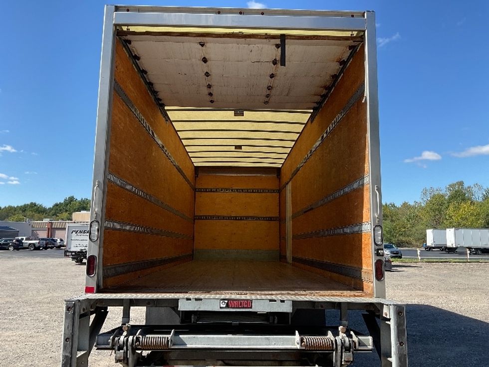 Medium Duty Box Truck-Light and Medium Duty Trucks-International-2020-MV607-Youngstown-OH-182,515\n\t\tmiles-$ 46,750 - Image 8