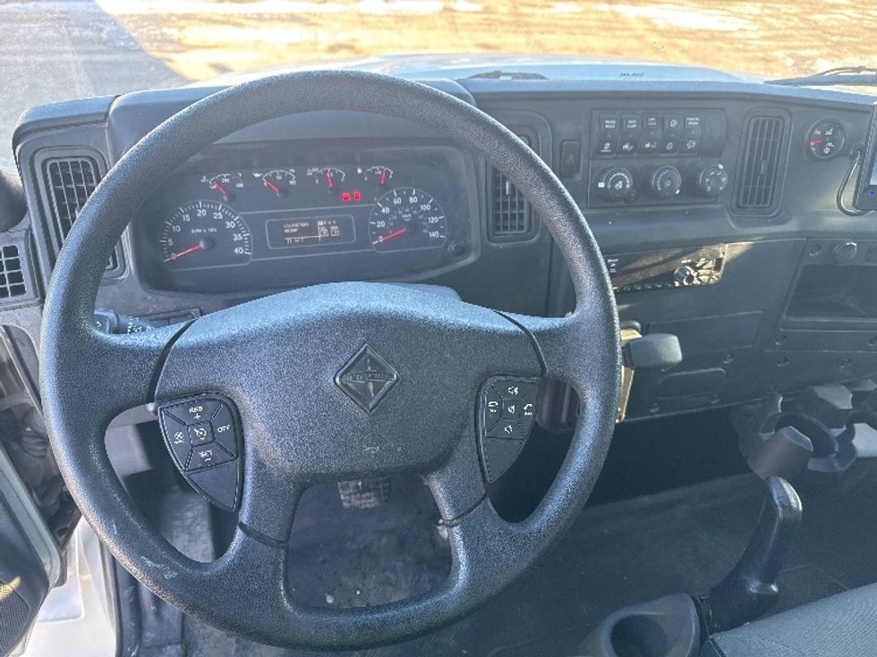 Medium Duty Box Truck-Light and Medium Duty Trucks-International-2020-MV607LP-Calgary-AB-86,782\n\t\tkm-$ 82,500 - Image 17