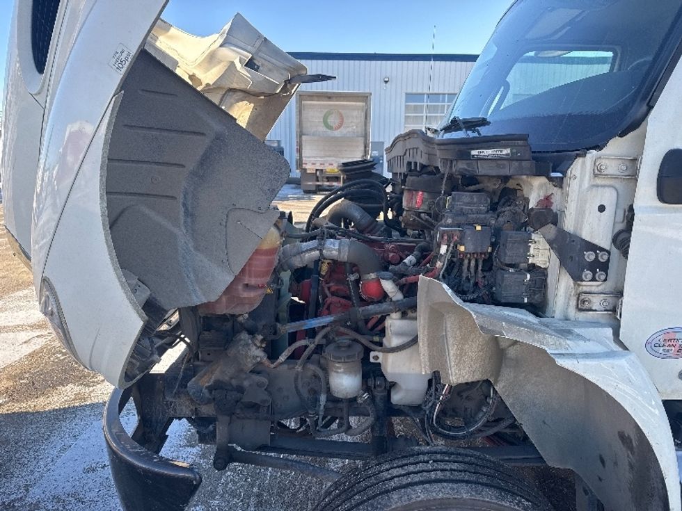 Medium Duty Box Truck-Light and Medium Duty Trucks-International-2020-MV607LP-Calgary-AB-86,782\n\t\tkm-$ 82,500 - Image 23