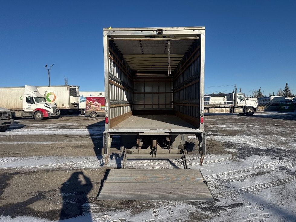 Medium Duty Box Truck-Light and Medium Duty Trucks-International-2020-MV607LP-Calgary-AB-86,782\n\t\tkm-$ 82,500 - Image 9