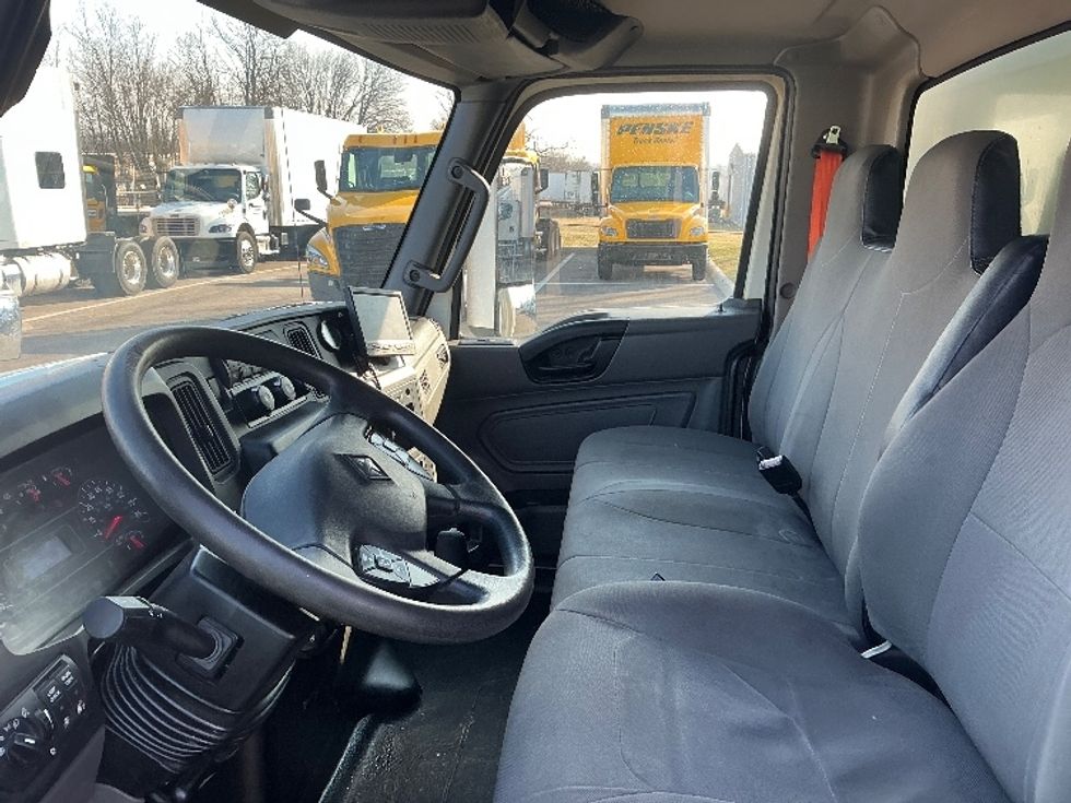 Medium Duty Box Truck-Light and Medium Duty Trucks-International-2020-MV607LP-Dayton-OH-241,876\n\t\tmiles-$ 29,750 - Image 17
