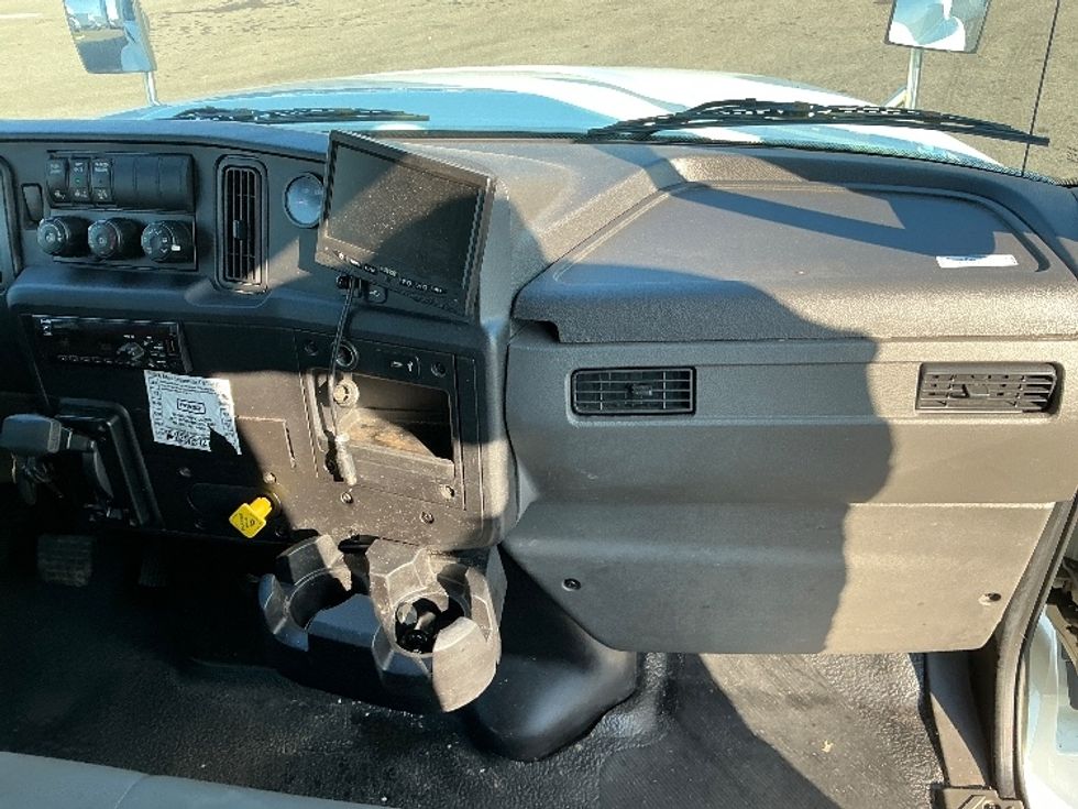 Medium Duty Box Truck-Light and Medium Duty Trucks-International-2020-MV607LP-Dayton-OH-241,876\n\t\tmiles-$ 29,750 - Image 21